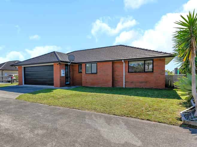 33 Ocean View Rise, Ruakaka