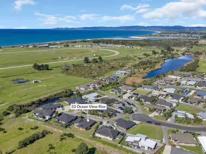 33 Ocean View Rise, Ruakaka
