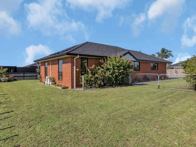 33 Ocean View Rise, Ruakaka