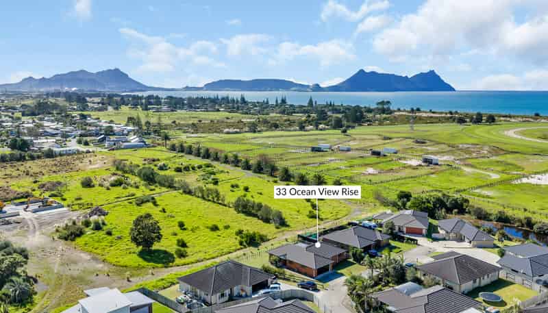 33 Ocean View Rise, Ruakaka
