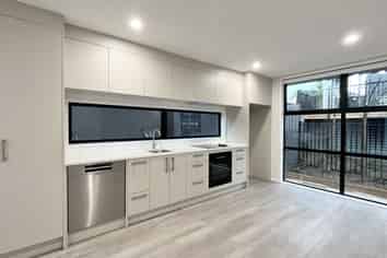 7C Range View Road, Mount Albert