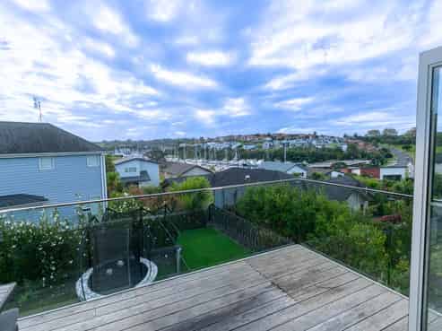 7 Discovery Drive, Gulf Harbour