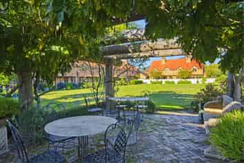 10/24 Quiet Woman Way, Monaco