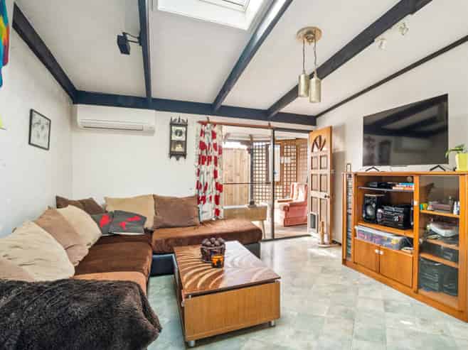 2/9 Poinsettia Place, Henderson