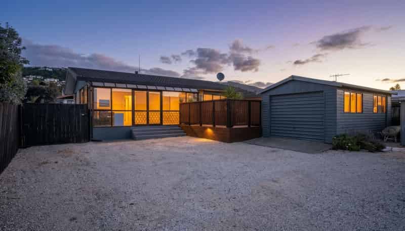 2/3 Ngaio Street, Stoke