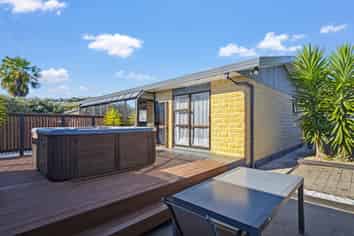2/3 Ngaio Street, Stoke