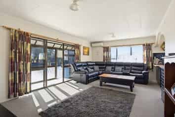 2/3 Ngaio Street, Stoke