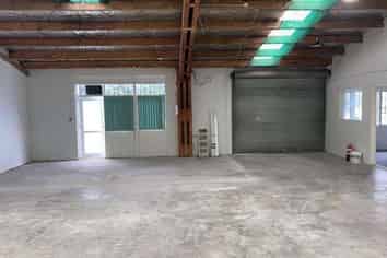 Secure Warehouse with Office – New Lynn