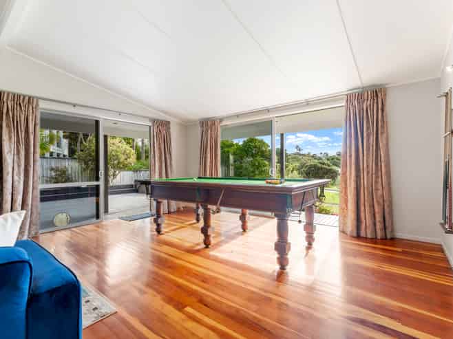 12 Tawhana Crescent, Red Beach