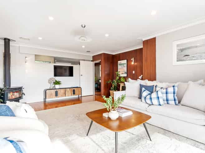 12 Tawhana Crescent, Red Beach