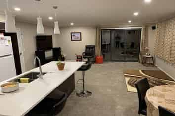 14 Ivy Lane, Kelvin Grove