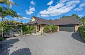 3/6 Marbeth Court, Botany Downs