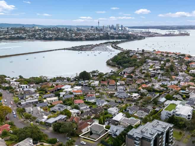 9 Ngaiwi Street, Orakei