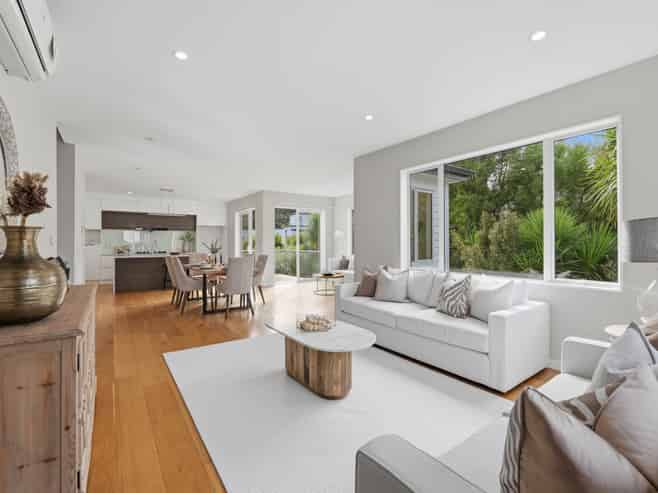 104 Admirals Court Drive, Greenhithe