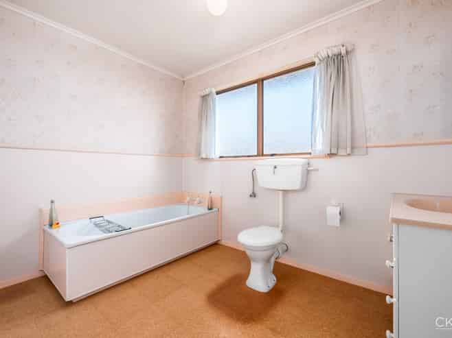 40 Whitemans Road, Silverstream