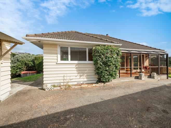 88 Glen Road, Raumati South