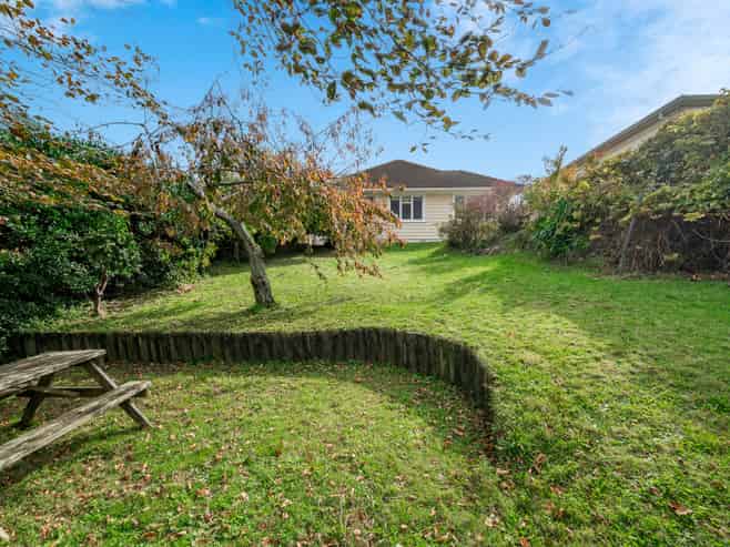 88 Glen Road, Raumati South