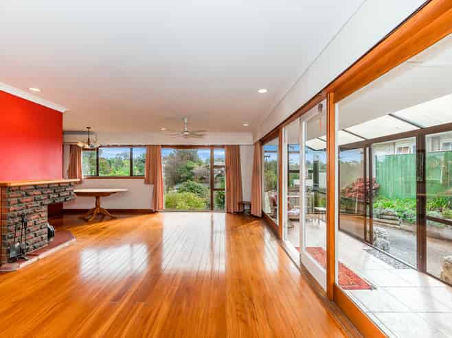 88 Glen Road, Raumati South