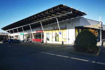 153sqm Albany retail next to Taiping and Wang Mart