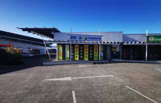 153sqm Albany retail next to Taiping and Wang Mart