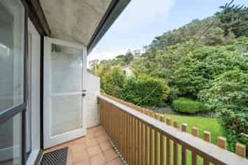 141J Churton Drive, Churton Park