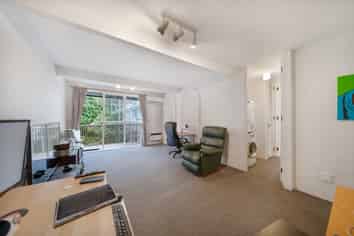 141J Churton Drive, Churton Park