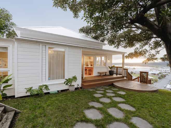 5 Denholm Road, Napier Hill