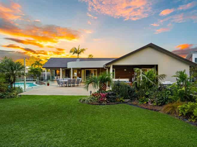 16 Windfall Grove, Greenhithe