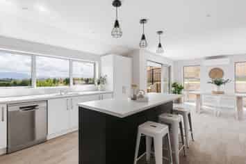 14 Anglers Way, Omokoroa