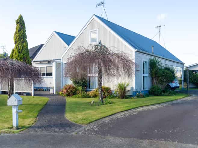 10 Aitchison Place, Levin