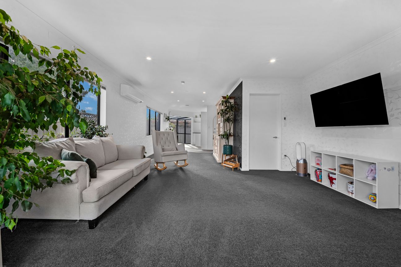 Immaculate and Location Perfect – pohled 3
