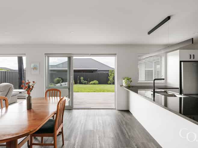 36 Arbuckle Road, Frimley