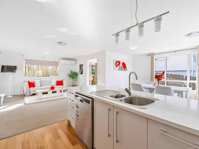 19B Te Atatu Road, TE ATATU SOUTH