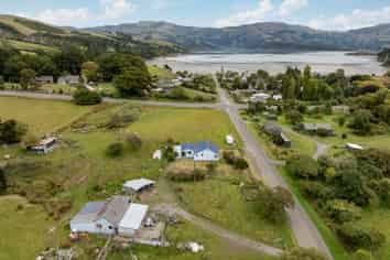 8 Takamatua Valley Road, Takamatua