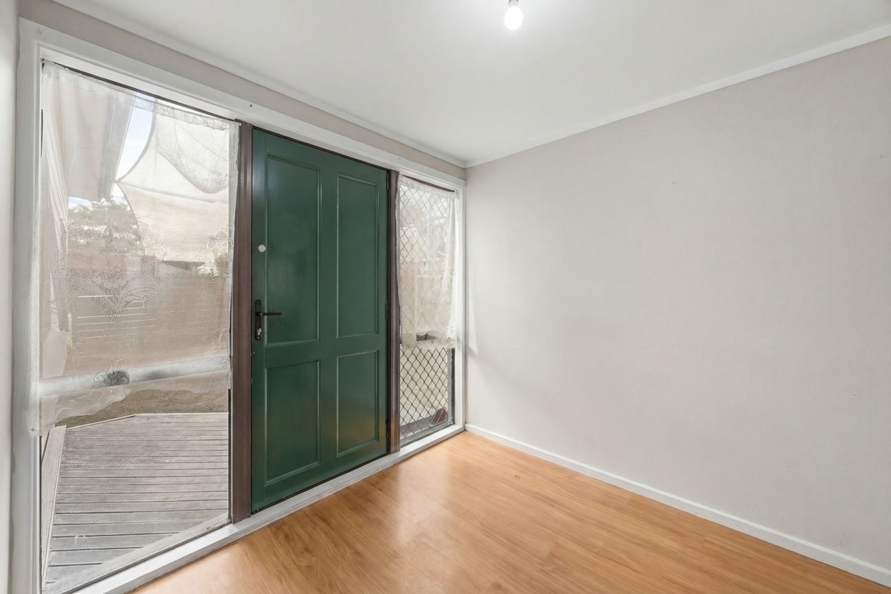 5% RETURN BEATS THE BANK** URGENT SALE - Vista 2