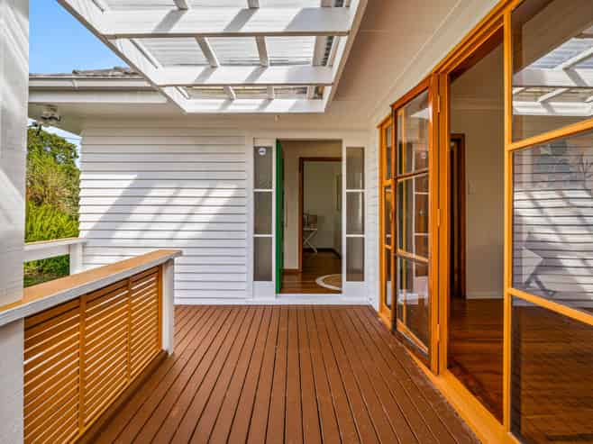 207 Sturges Road, HENDERSON