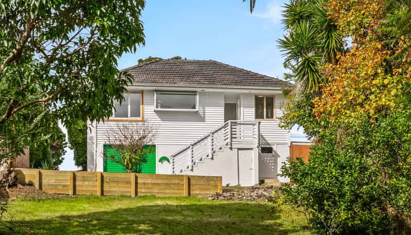 207 Sturges Road, HENDERSON