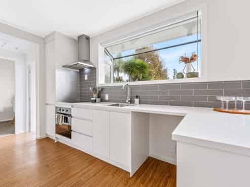 207 Sturges Road, HENDERSON
