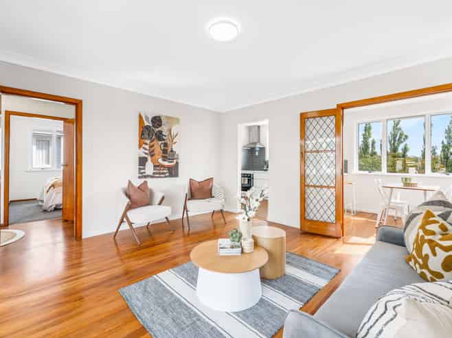 207 Sturges Road, HENDERSON