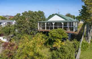 13 Moffat Road, Red Beach