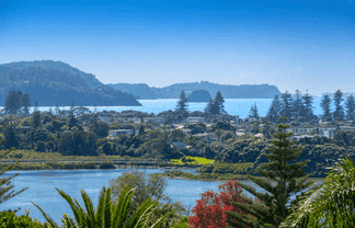 13 Moffat Road, Red Beach