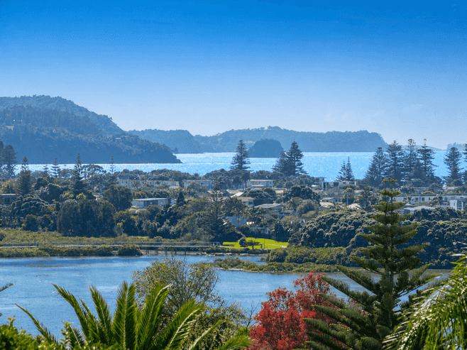 13 Moffat Road, Red Beach