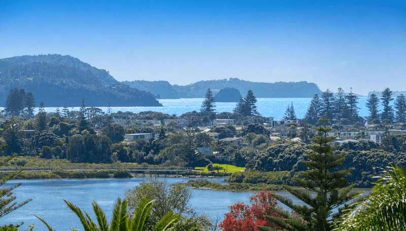 13 Moffat Road, Red Beach