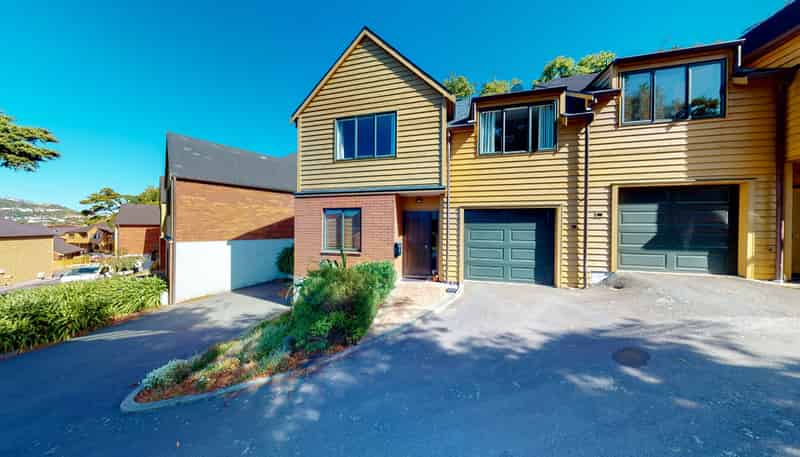 35 Futuna Close, Karori