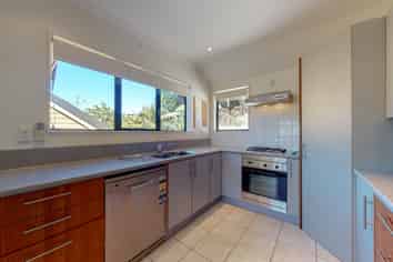 35 Futuna Close, Karori