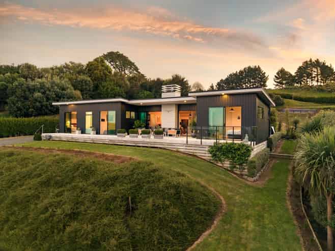 6 Tiwarawara Lane, Pirongia