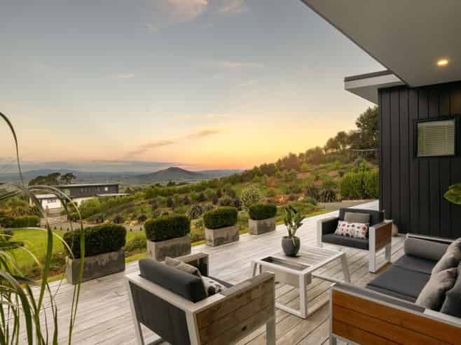 6 Tiwarawara Lane, Pirongia