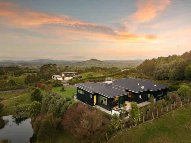 6 Tiwarawara Lane, Pirongia