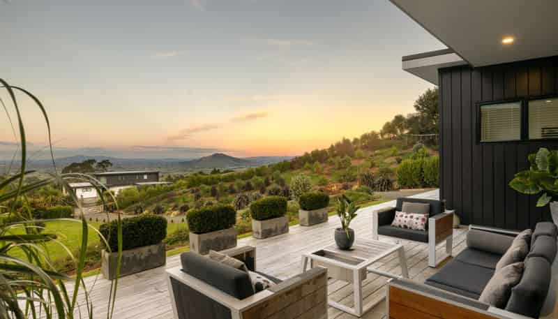6 Tiwarawara Lane, Pirongia