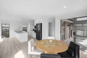 176 Te Okuroa Drive, Papamoa